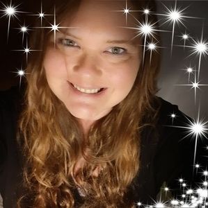 Meet your Posher, Carolyn